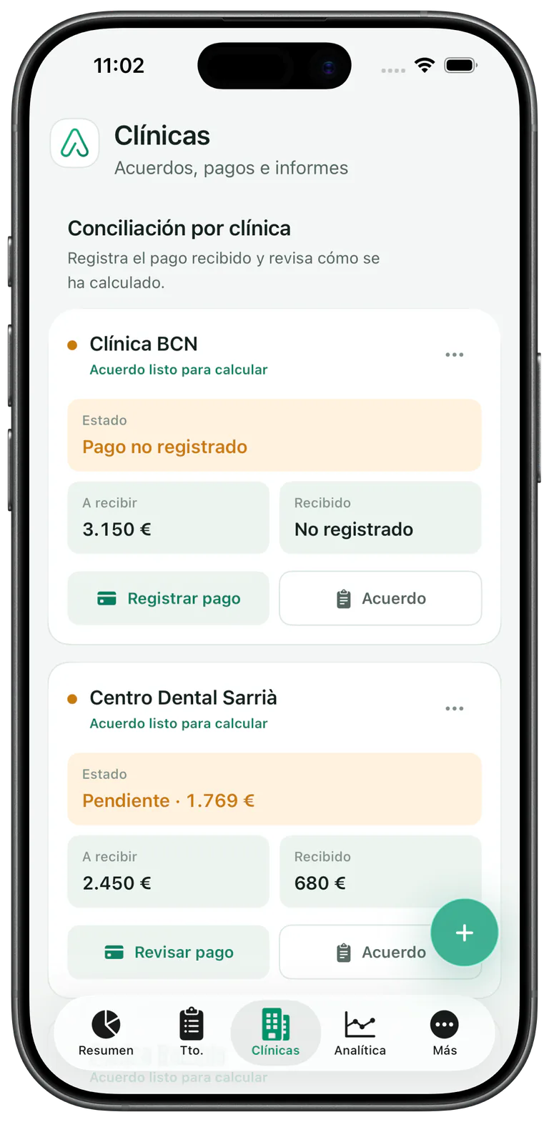 Pantalla de conciliación mensual por clínica de Amaras.