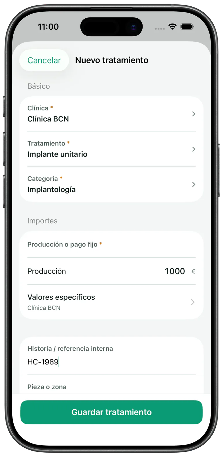 Pantalla Nuevo tratamiento de Amaras con clínica, tratamiento, categoría, producción y referencia interna ficticia.